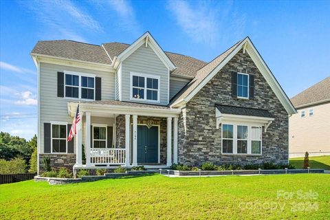 7194 Sumters Camp Trail sold home in The Estates At Covington, Fort Mill, SC