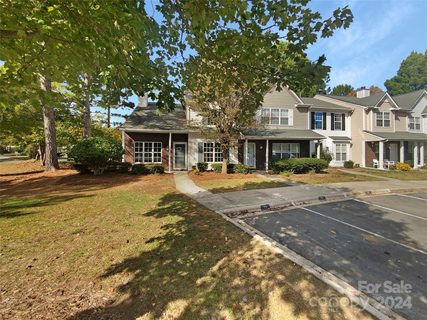 10940 Pimlico Drive sold townhome in Roxborough, Charlotte, NC
