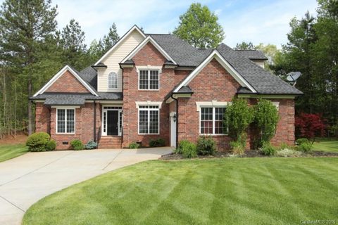 168 Honeysuckle Creek Loop sold home in Honeysuckle Creek, Mooresville, NC