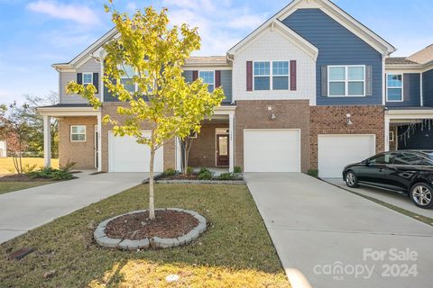1649 Corwin Bend Road sold townhome in Windhaven, Tega Cay, SC