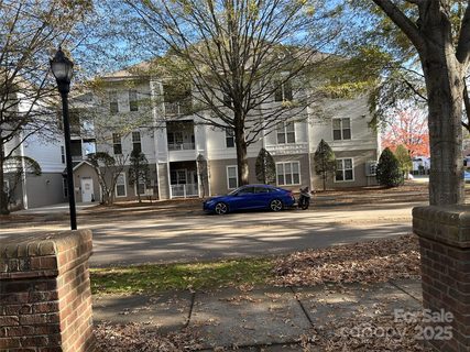 18710 Oakhurst Boulevard B1F