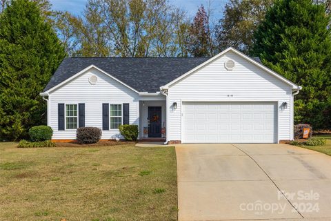 819 Prestwick Drive sold home in Highland Creek, Rock Hill, SC