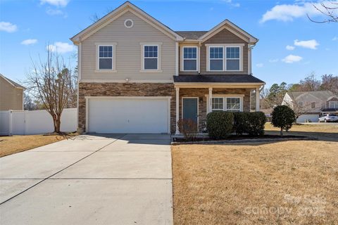 8007 April Lane sold home in Fairfield Plantation, Matthews, NC