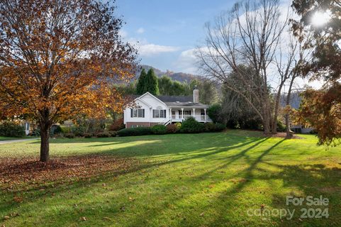 70 Banbury Court sold home in The Meadow, Waynesville, NC