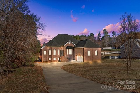 8113 Caldwell Road sold home in Huntwick, Harrisburg, NC