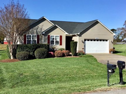 120 W Edinburgh Court sold home in Celtic Ridge, Statesville, NC