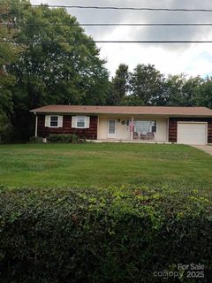 141 Cherokee Way sold home in Arrowhead, Marion, NC
