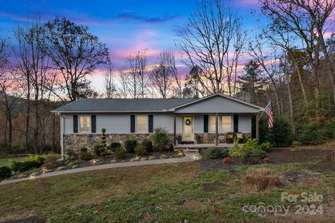 6 Laurel Forest Drive sold home in Laurel Forest, Horse Shoe, NC
