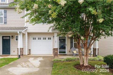 33 Amersham Lane sold townhome in Townes at Connor Creek, Fletcher, NC