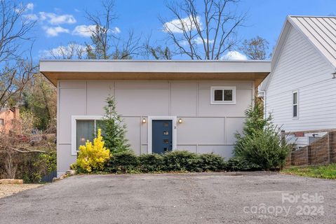 31 Ruslan Drive