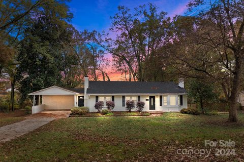 1605 Fairfield Drive sold home in Roland Park, Gastonia, NC