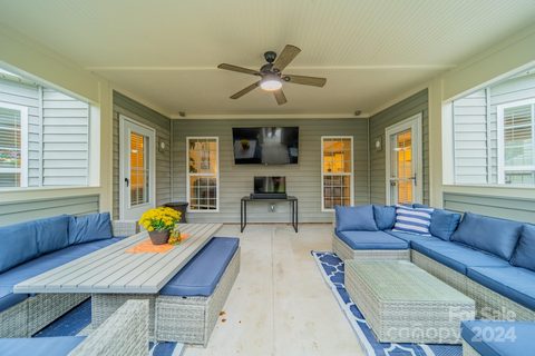10126 Loch Lomond Drive