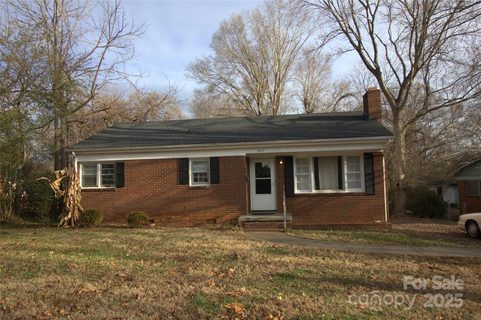 3217 Enfield Road