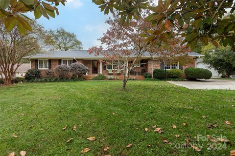 10811 S Ford Road sold home in Pine Island, Charlotte, NC
