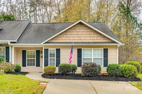 545 Weavers Crossing sold townhome in Avery Lake, Fort Mill, SC