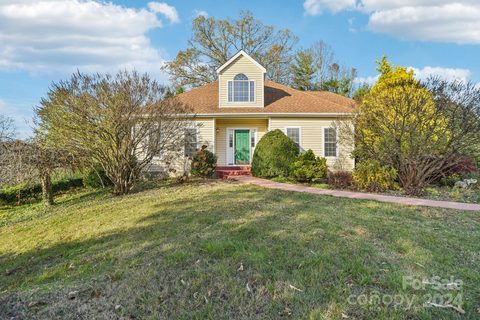 189 Stone House Road sold home in Devonwood, Hendersonville, NC
