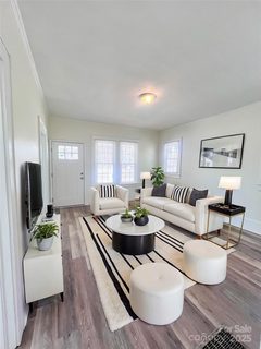 1313 Eastway Drive
