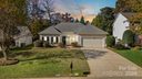 9811 Mitchell Glen Drive sold home in Charlotte, SC