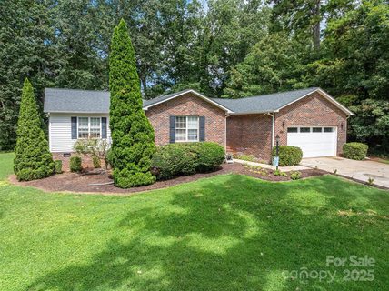 1335 Huckleberry Drive sold home in Hillcrest Acres, Lincolnton, NC