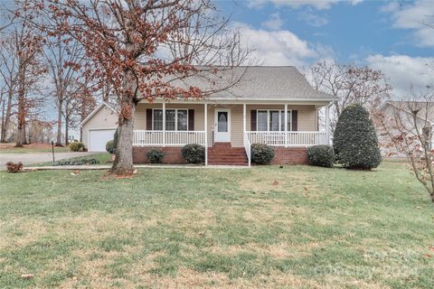 125 Foy Lane sold home in North Crossing, Statesville, NC