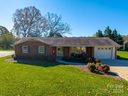 2101 Colonial Lane sold home in Hickory, SC