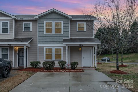 1708 Holliford Court