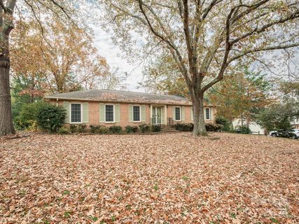 1325 E Barden Road sold home in Old Salem, Charlotte, NC