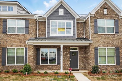5527 Stafford Road 34 sold townhome in Brookdale Village, Charlotte, NC