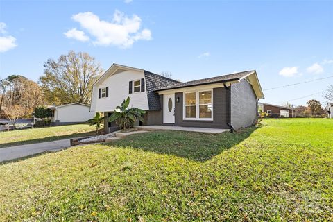 2565 Belshire Drive sold home in Cedar Valley, Conover, NC