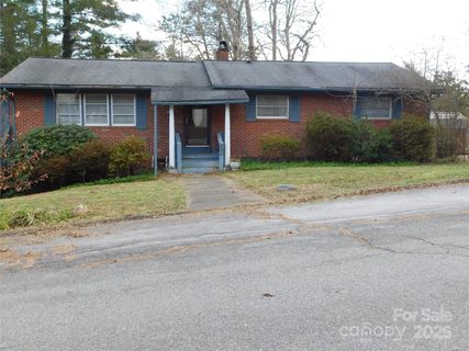 366 Hawthorne Drive sold home in Pisgah Heights, Brevard, NC