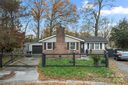 352 Leafmore Drive sold home in Charlotte, SC