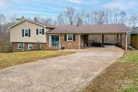 3842 22nd Street Court sold home in Hickory Woods, Hickory, NC