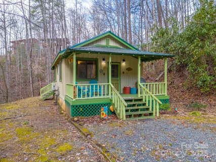 180 Valley Lane active home in Village Preserve At Nantahala Village, Bryson City, NC