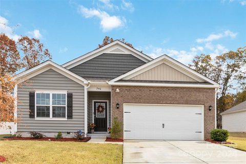 740 Saddlebred Lane