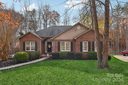 818 17th Avenue Drive sold home in Hickory, SC