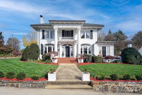 Previously sold for $700,000