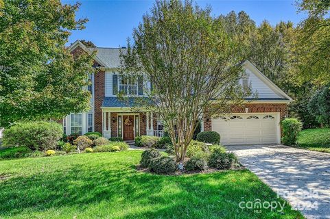 729 Meadow Lake Drive sold home in Matthews Estates, Matthews, NC