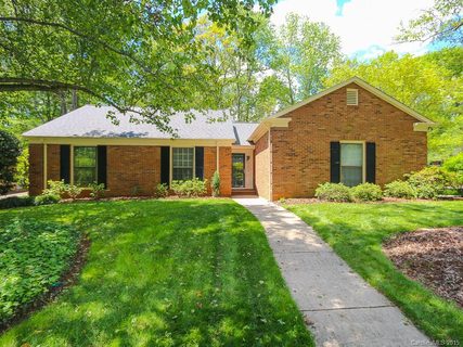 4745 Autumn Leaf Lane