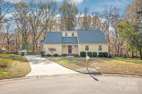10800 Honey Bee Circle sold home in Innisfree, Charlotte, NC