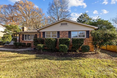 5501 Chedworth Drive