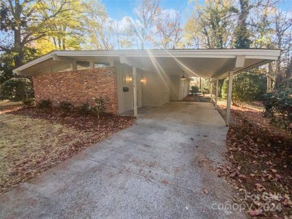 3914 Brookfield Drive