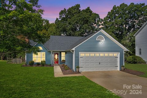4131 Huntmeadow Drive sold home in Turnberry, Charlotte, NC