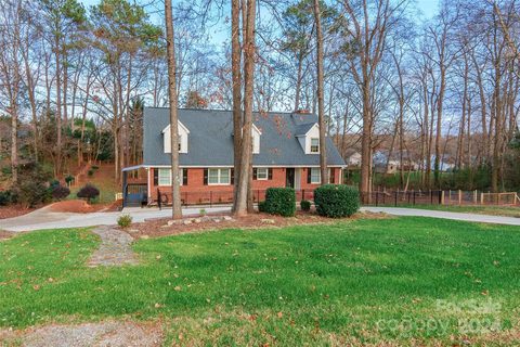 2276 Wintercrest Drive sold home in Wintercrest, Rock Hill, SC