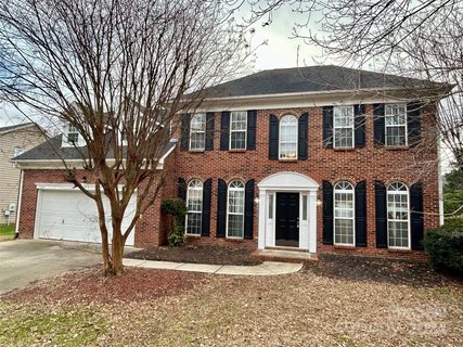 1364 Lloyd Place