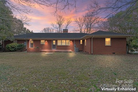 610 Crescent Circle sold home in Crescent Hills, Kings Mountain, NC