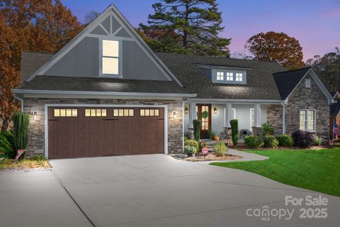 161 Canterbury Place Road sold home in Davidson Downes, Mooresville, NC