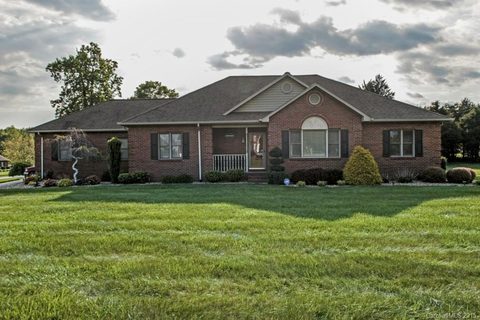 140 Della Drive sold home in Larkin Sloan Estates, Statesville, NC