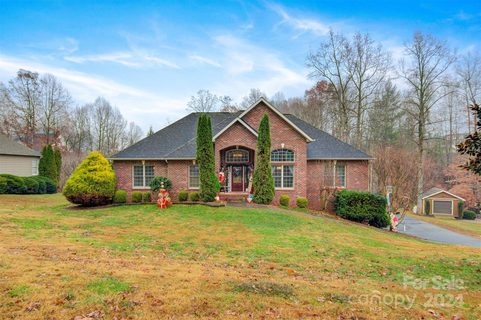 1114 Waterford Drive sold home in Brookstone, Hickory, NC