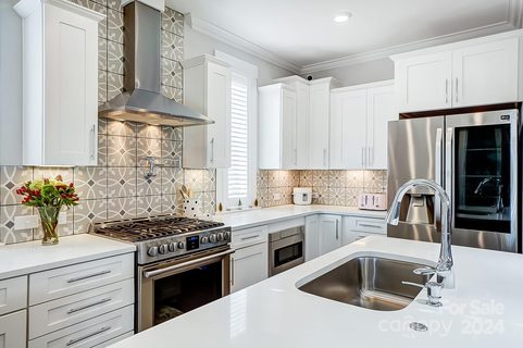 Previously sold for $607,000