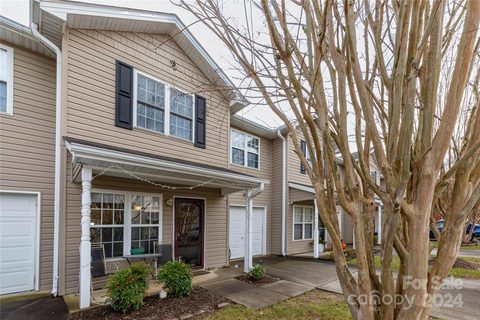 22 Yorktown Circle